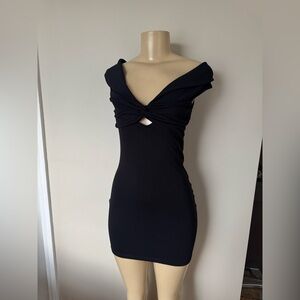 Zara twist front cold shoulders dress size medium